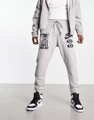 cyber monday nike joggers