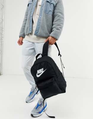 nike heritage backpack in black