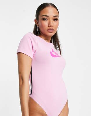 Nike Heritage bodysuit in pink