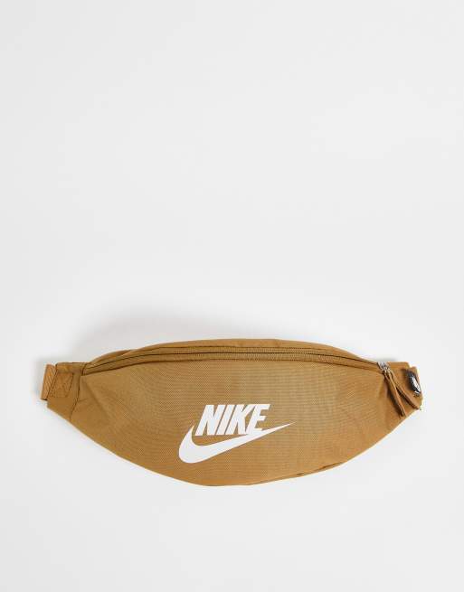 Nike – Heritage – Brązowa nerka