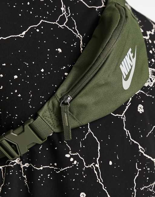 Nike bum bag green new arrivals