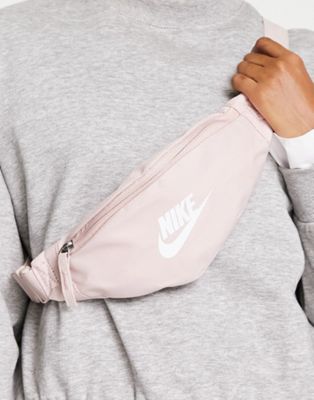 Nike Heritage bumbag in pink