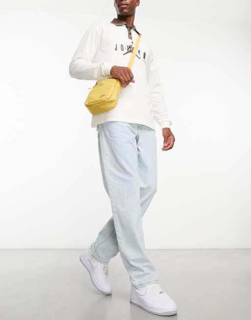 Gold nike bag 2025