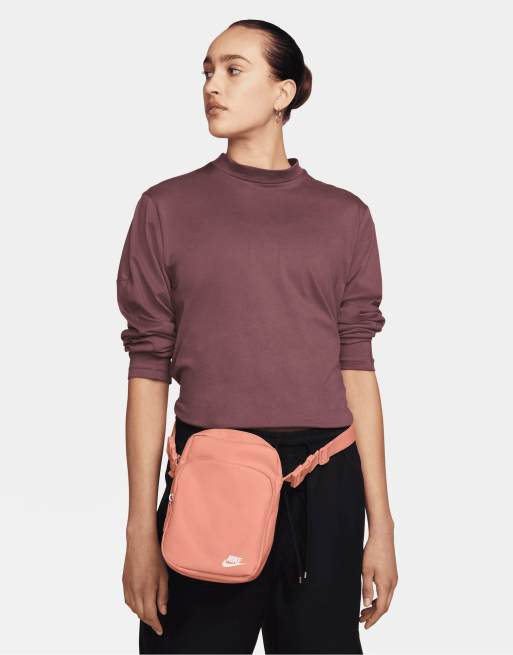 Nike heritage smit 2.0 fanny pack 2025