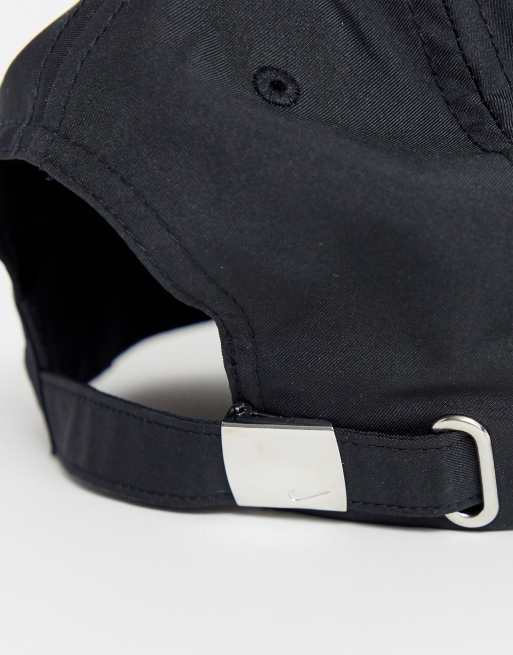 Nike – Heritage – Czarna czapka z daszkiem z logo Swoosh, 3 z 4