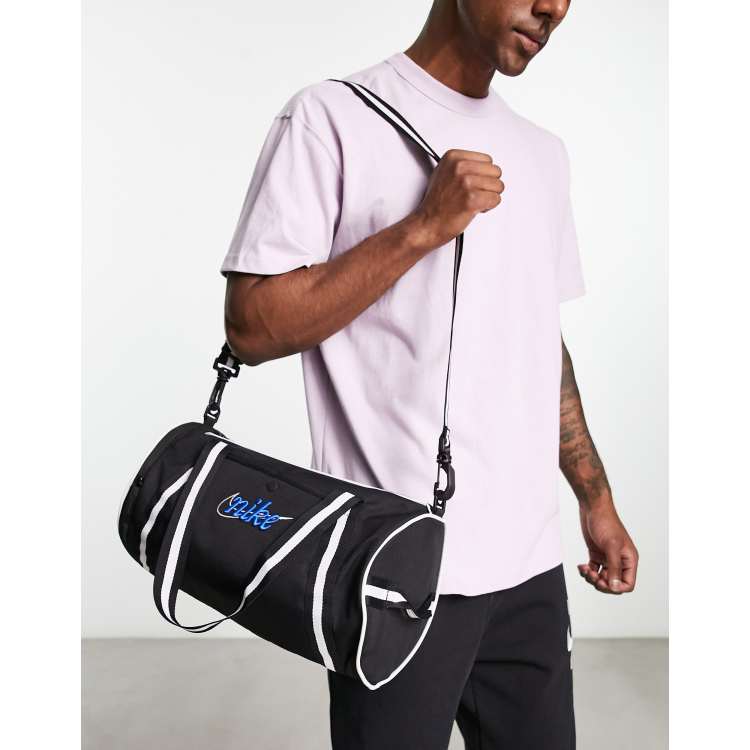 Nike Heritage duffel bag in black | ASOS display picture 3
