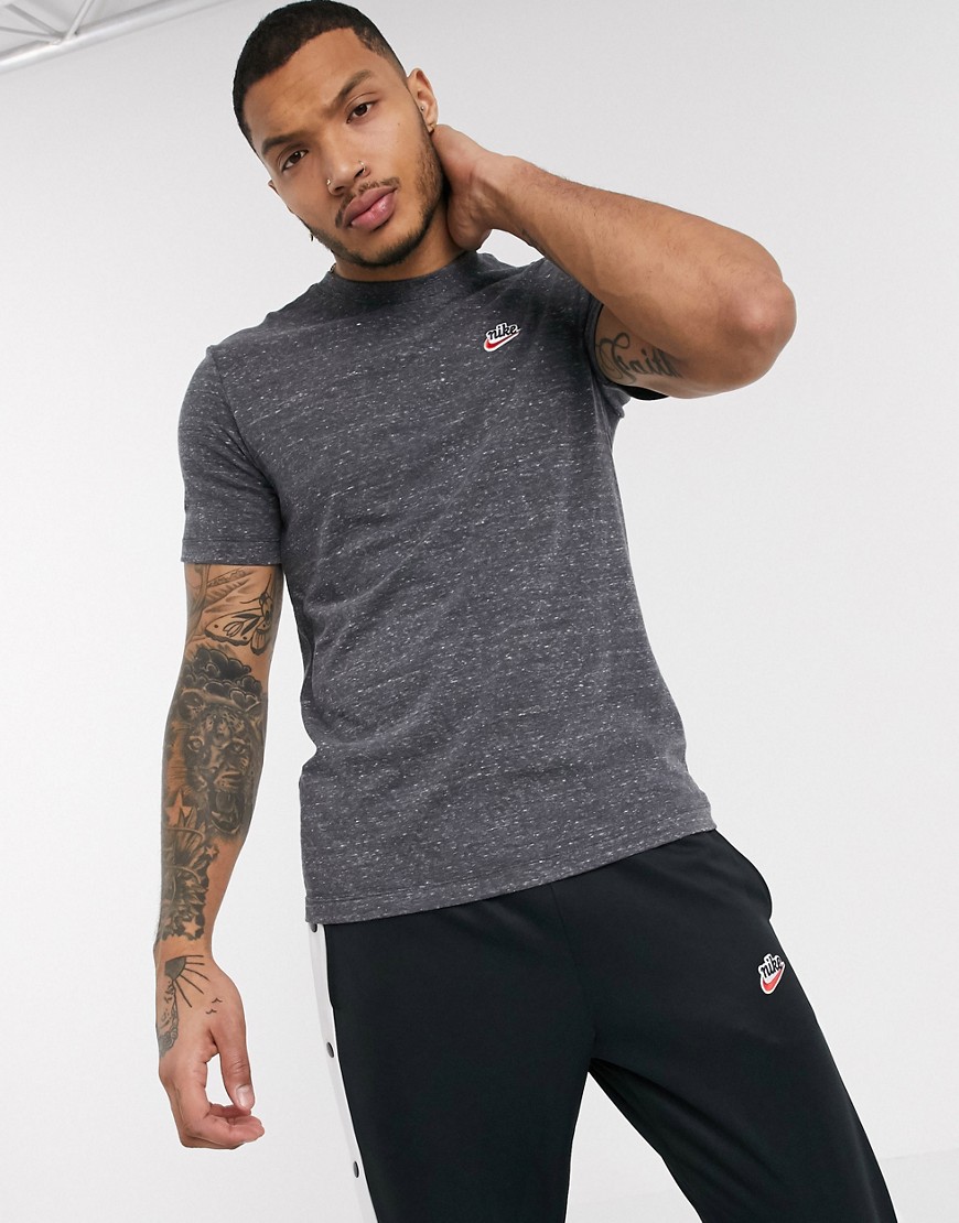 Nike Heritage Essentials t-shirt in dark grey