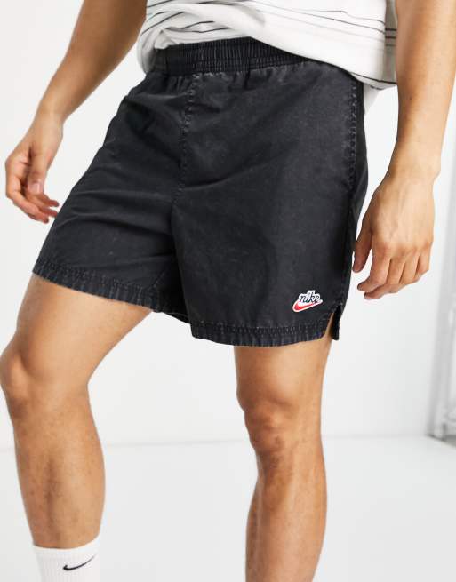 Nike heritage woven shorts store