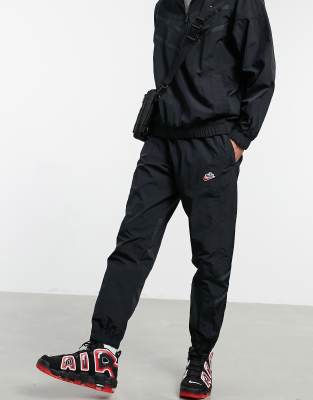 nike woven cuffed joggers
