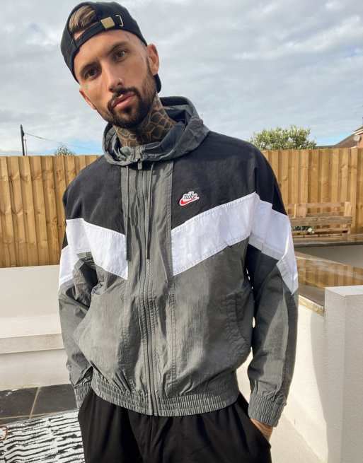 Nike woven windrunner hotsell jacket