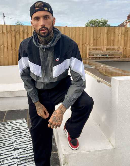 Nike heritage essentials woven windrunner jacket in grey hotsell