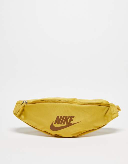 Nike Heritage bum bag in black