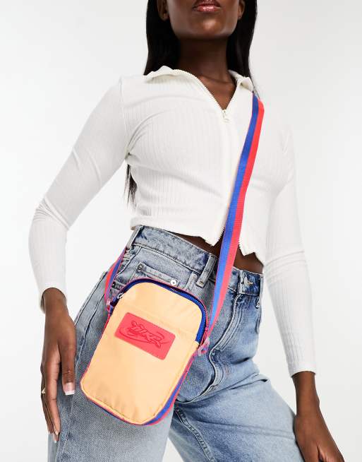 Nike festival waist bag sales