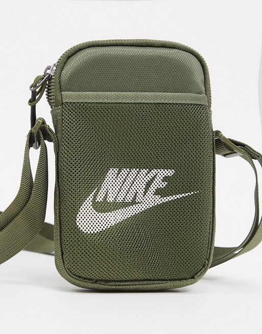 Nike Heritage flight bag in khaki