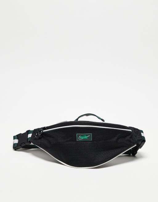 Nike – Heritage – Gürteltasche in Schwarz und Grün