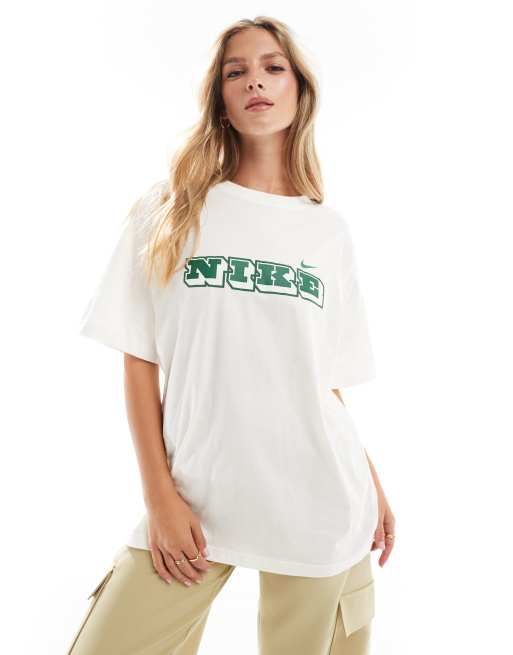 Nike heritage logo t shirt discount