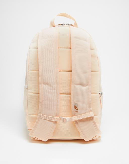 Sac a dos best sale nike femme beige