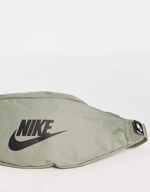 Nike Heritage Sac banane Kaki cendr
