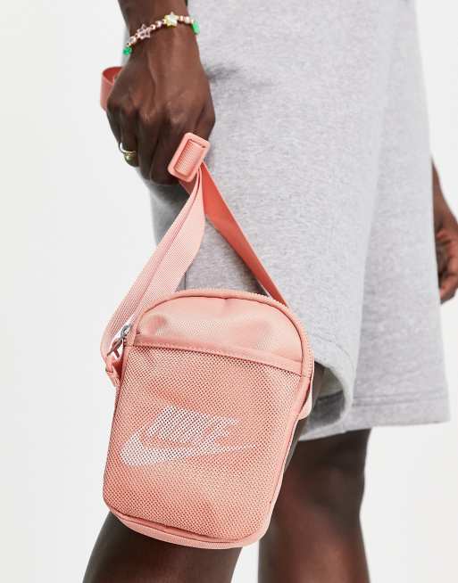 Nike tech clearance hip pack pink