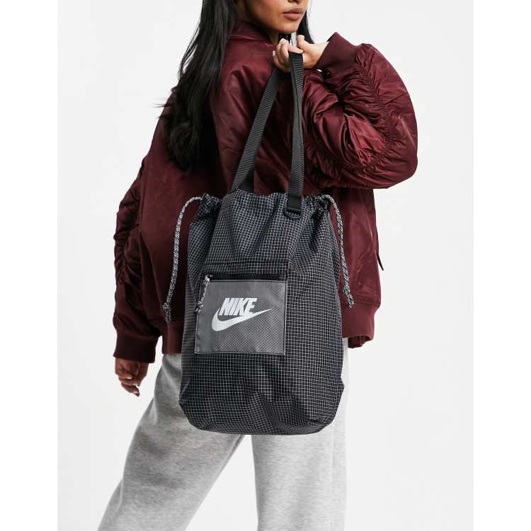 Black nike tote bag hotsell