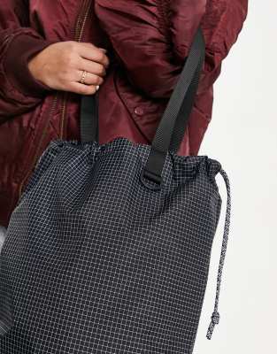 nike heritage tote bag in black