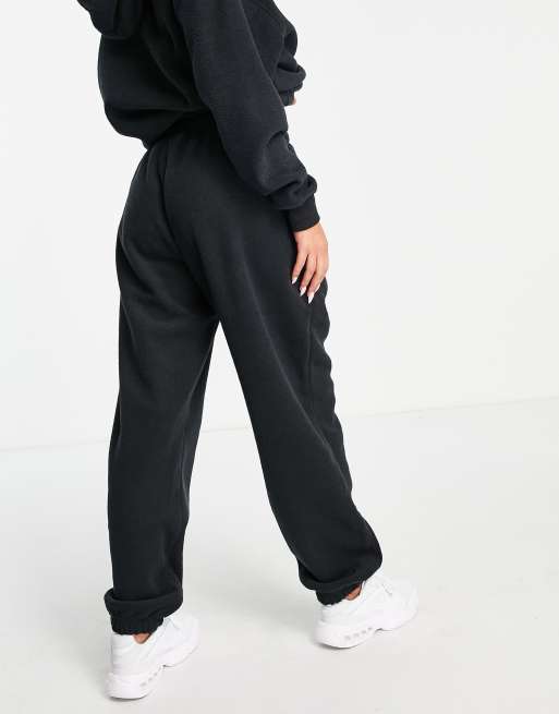 Nike - Højtaljede joggingbukser med mini-swoosh i sort, 4 af 4