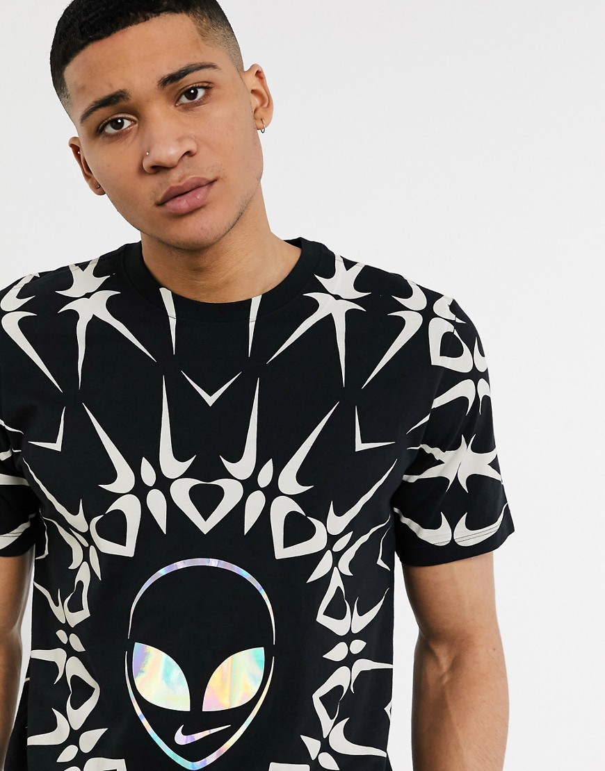 NIKE HOLOGRAPHIC LOGO FESTIVAL T-SHIRT IN BLACK,CT7051-010