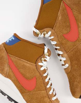 nike hoodland suede boots