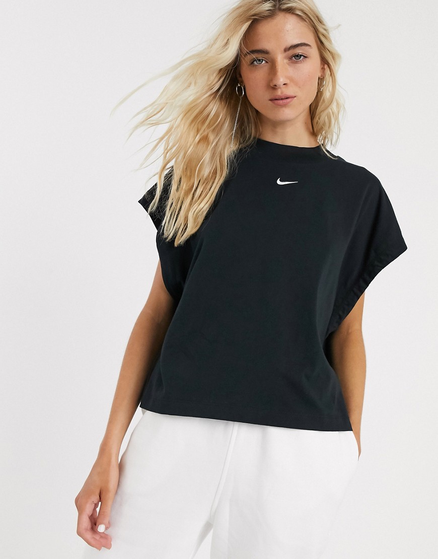 Nike - Hoogsluitend zwart T-shirt