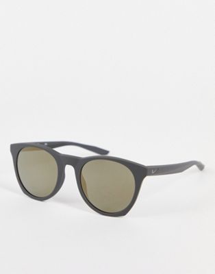 Nike Horizan essential sunglasses in black