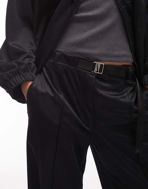 Nike – Hose in Schwarz mit geradem Schnitt und Gürtel, 2 von 5