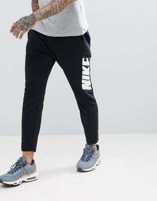 nike hybrid joggers in tapered fit