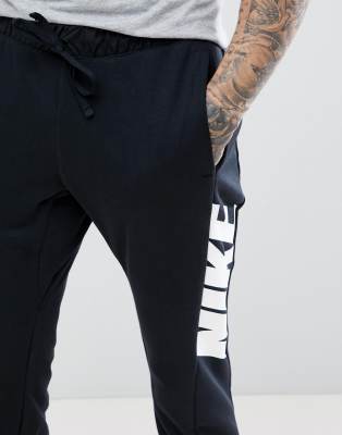 nike hybrid joggers in tapered fit