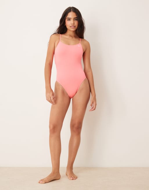 Nike - Hydrastrong - Costume da bagno tecnico rosa aderente con cut-out