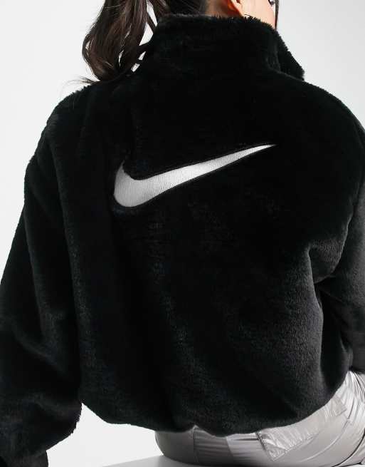 Nike Icon Clash Puffer Jacket in Black