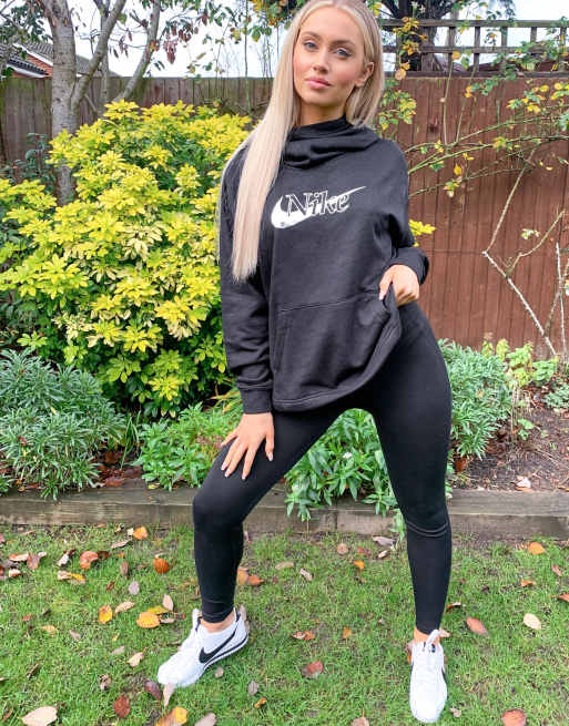 Black nike funnel outlet neck hoodie