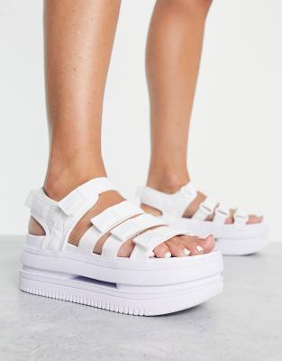 Welsprekend software Acquiesce Nike Icon Classic platform sandals in white | ASOS