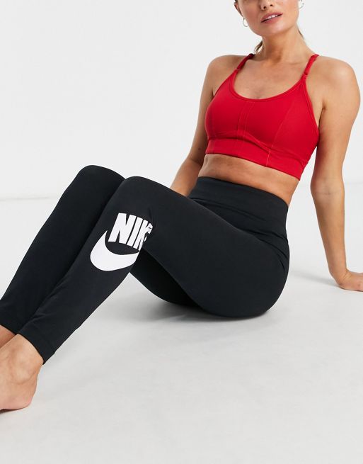 Nike - Indy - Brassière de yoga avec bretelles à soutien léger - Rouge