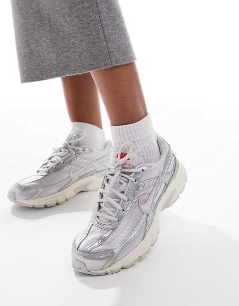 Nike Initiator sneakers in gray and pink - view 1