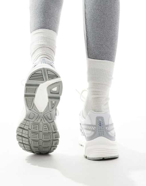 Nike Initiator sneakers in off white and gray, 3 of 5