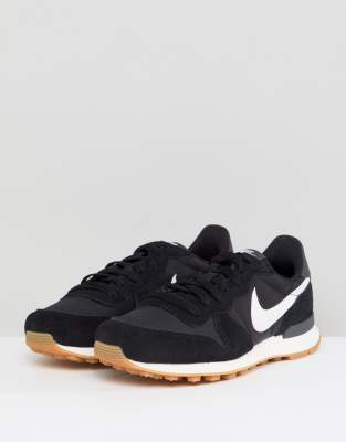 nike internationalist noir