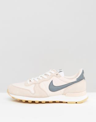 Nike Internationalist Baskets Peche