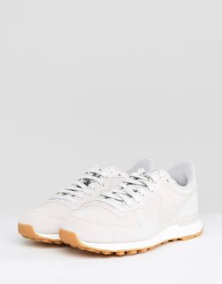 nike internationalist suede