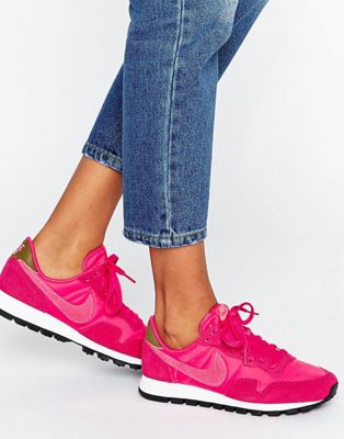 all hot pink nikes