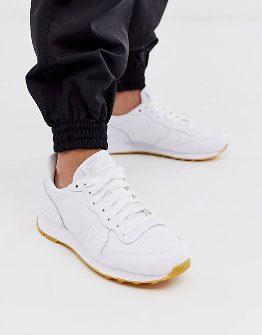 Parcial solo pasatiempo Nike Internationalist trainers in white | ASOS