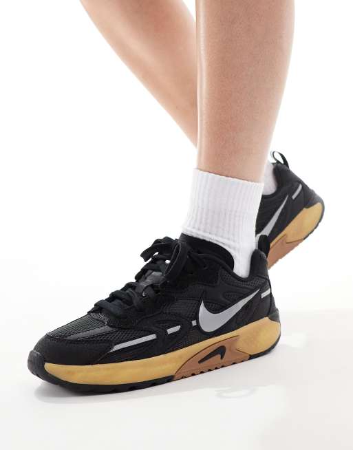 Nike Jam trainer in black