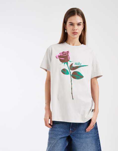 Nike – Jasnoszary T-shirt oversize z grafiką róży - view 1