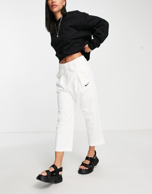 https://images.asos-media.com/products/nike-jersey-capri-pants-in-white/202367317-1-white?$n_640w$&wid=513&fit=constrain