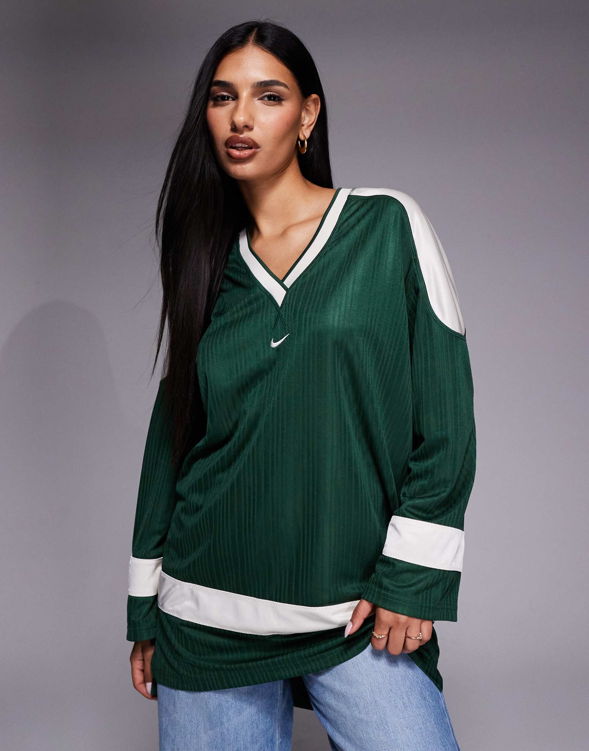 nike jersey in green and beige