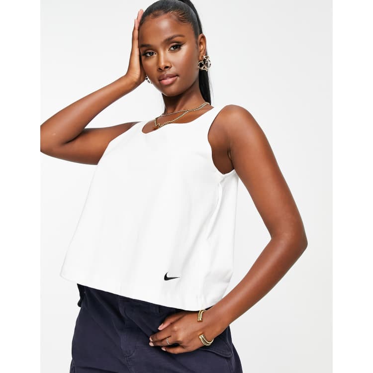 202367154-1-white?$n_750w$&wid